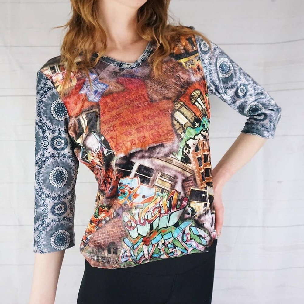 🍓Y2K VELVET GRAPHIC GRAFFITI QUARTER SLEEVE SHIRT🍓 - Picture 2 of 4